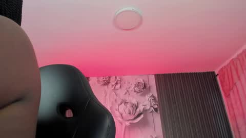 michellepreston_ online show from 06.06.26