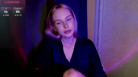 Snapshot of michellevelour chatting on 05.20.26 Michelle online show from 05.20.26