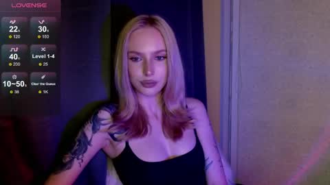 Snapshot of michellevelour chatting on 06.01.26 Michelle online show from 06.01.26