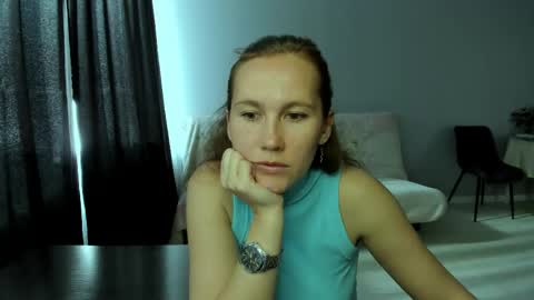 Snapshot of michellewoitsik chatting on 05.01.26 Michelle online show from 05.01.26