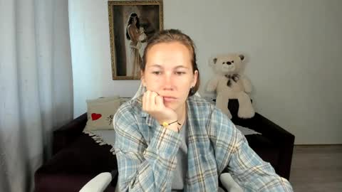 Snapshot of michellewoitsik chatting on 05.19.26 Michelle online show from 05.19.26
