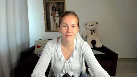Snapshot of michellewoitsik chatting on 05.20.26 Michelle online show from 05.20.26