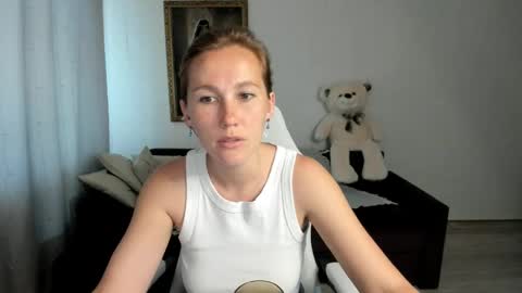 Snapshot of michellewoitsik chatting on 05.23.26 Michelle online show from 05.23.26