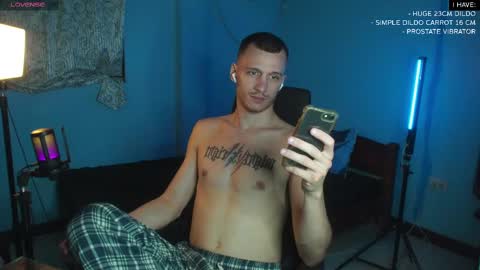 Mickey online show from 02.10.25