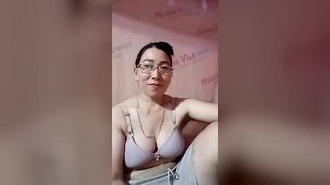 Snapshot of mickye00 chatting on 06.12.26 Miky online show from 06.12.26