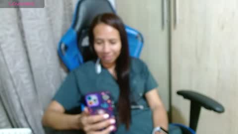 Snapshot of miculohot chatting on 04.19.26 vanesa sexy online show from 04.19.26