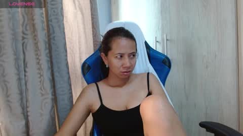 Snapshot of miculohot chatting on 04.29.26 vanesa sexy online show from 04.29.26