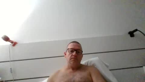 Snapshot of middleton2021 chatting on 09.15.25 middleton2021 online show from 09.15.25