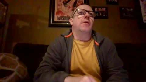 Snapshot of middleton2021 chatting on 12.02.25 middleton2021 online show from 12.02.25