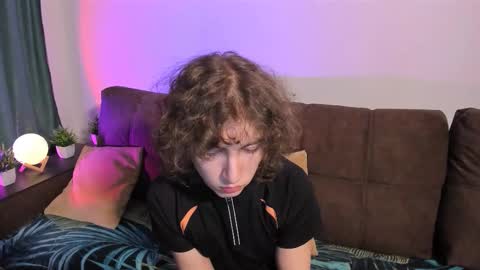 Snapshot of midnight_answer chatting on 01.14.26 Max online show from 01.14.26