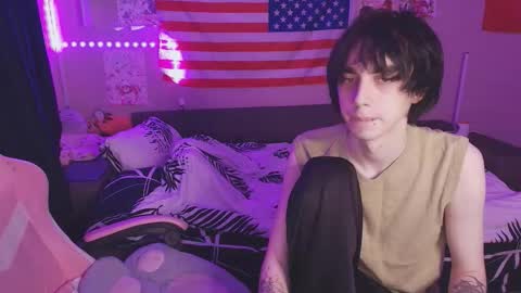 Snapshot of midnight_memories chatting on 02.23.26 Kai and Angel online show from 02.23.26