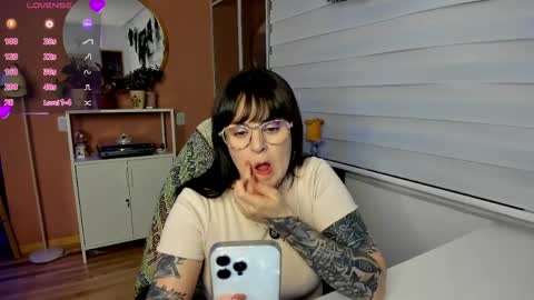 Luna online show from 04.12.26