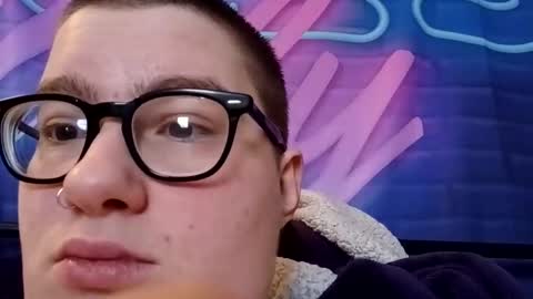 Snapshot of midnightmochi69 chatting on 02.22.26 Aerodean online show from 02.22.26