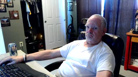 Snapshot of midwestdad09 chatting on 07.03.26 midwestdad09 online show from 07.03.26