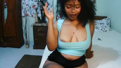 Snapshot of miel_07 chatting on 05.16.26 miel_07 online show from 05.16.26