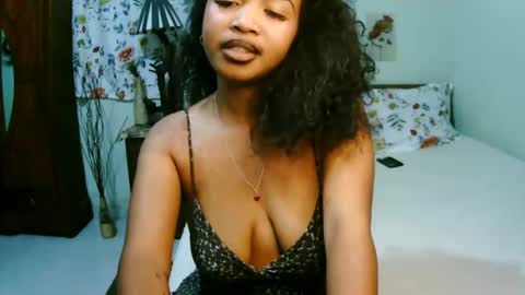 Snapshot of miel_07 chatting on 05.16.26 miel_07 online show from 05.16.26