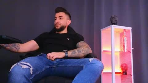 Snapshot of mightyaaron chatting on 02.15.25 MightyAaron online show from 02.15.25