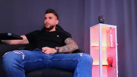 Snapshot of mightyaaron chatting on 02.17.25 MightyAaron online show from 02.17.25