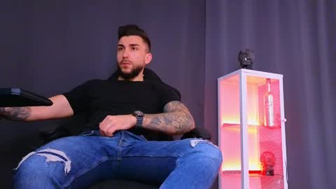 Snapshot of mightyaaron chatting on 02.18.25 MightyAaron online show from 02.18.25