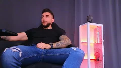 Snapshot of mightyaaron chatting on 02.18.25 MightyAaron online show from 02.18.25