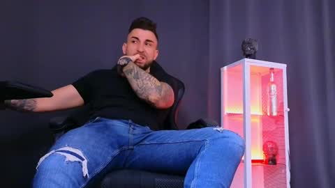 Snapshot of mightyaaron chatting on 02.20.25 MightyAaron online show from 02.20.25