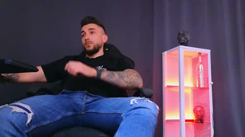 Snapshot of mightyaaron chatting on 02.22.25 MightyAaron online show from 02.22.25