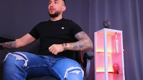 Snapshot of mightyaaron chatting on 02.23.25 MightyAaron online show from 02.23.25