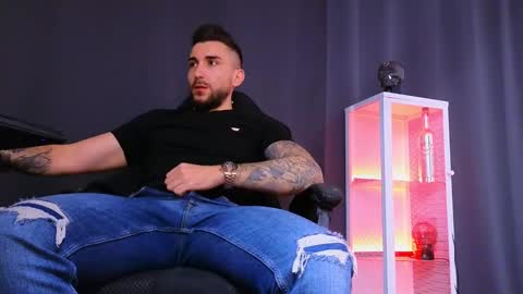 Snapshot of mightyaaron chatting on 02.23.25 MightyAaron online show from 02.23.25