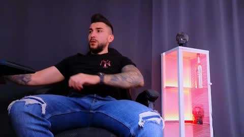 Snapshot of mightyaaron chatting on 02.25.25 MightyAaron online show from 02.25.25