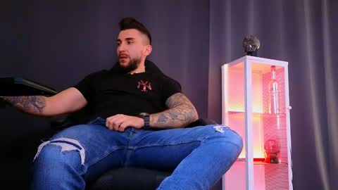 Snapshot of mightyaaron chatting on 02.26.25 MightyAaron online show from 02.26.25