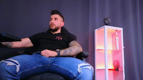 Snapshot of mightyaaron chatting on 02.26.25 MightyAaron online show from 02.26.25