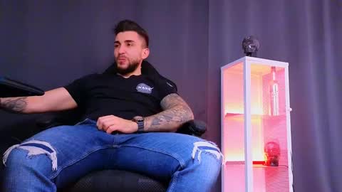 Snapshot of mightyaaron chatting on 03.05.25 MightyAaron online show from 03.05.25