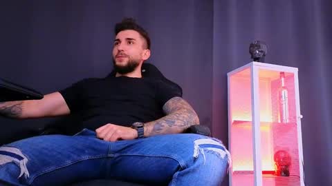 Snapshot of mightyaaron chatting on 03.07.25 MightyAaron online show from 03.07.25