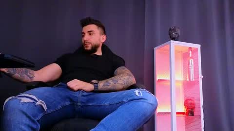 Snapshot of mightyaaron chatting on 03.08.25 MightyAaron online show from 03.08.25