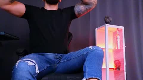 Snapshot of mightyaaron chatting on 03.09.25 MightyAaron online show from 03.09.25