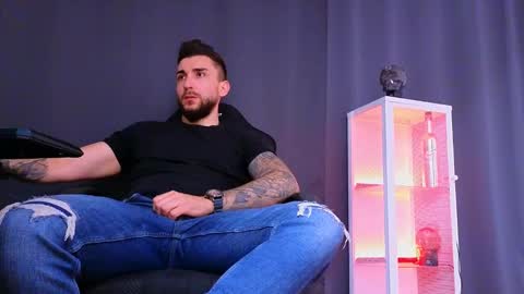 Snapshot of mightyaaron chatting on 03.10.25 MightyAaron online show from 03.10.25