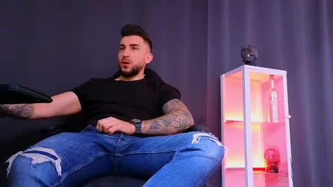 Snapshot of mightyaaron chatting on 03.12.25 MightyAaron online show from 03.12.25