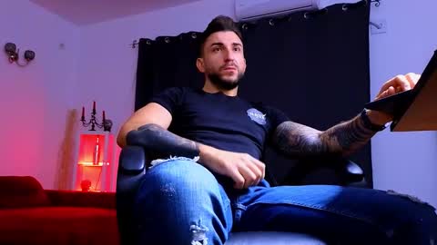 Snapshot of mightyaaron chatting on 09.17.25 MightyAaron online show from 09.17.25