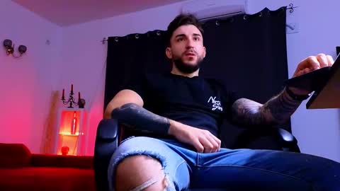 Snapshot of mightyaaron chatting on 12.01.25 MightyAaron online show from 12.01.25