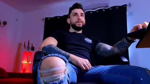 Snapshot of mightyaaron chatting on 12.18.25 MightyAaron online show from 12.18.25