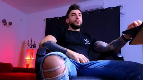 Snapshot of mightyaaron chatting on 01.12.26 MightyAaron online show from 01.12.26