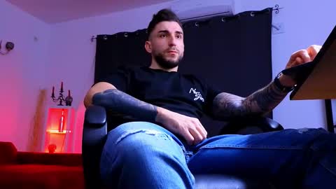 Snapshot of mightyaaron chatting on 01.12.26 MightyAaron online show from 01.12.26