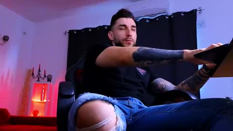 Snapshot of mightyaaron chatting on 01.15.26 MightyAaron online show from 01.15.26