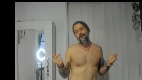 Snapshot of miguel_angeel_ chatting on 05.15.26 Miguel Angel online show from 05.15.26