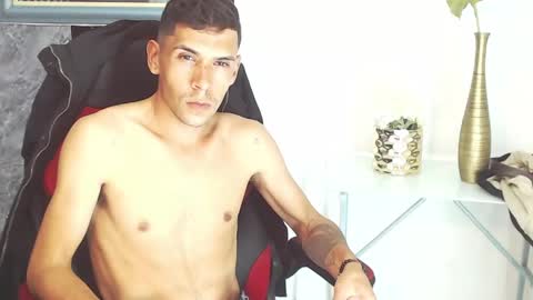 Snapshot of miguel_angelxxx chatting on 06.03.26 miguel online show from 06.03.26