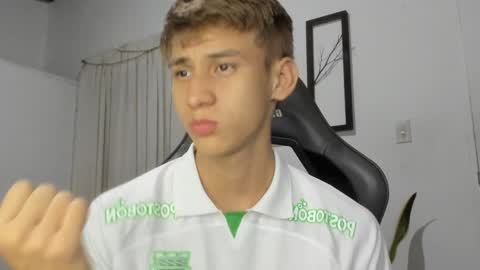 Miguel Hernandez online show from 02.21.25