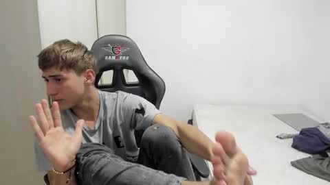 Miguel Hernandez online show from 12.03.25