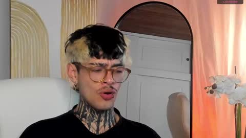 Snapshot of mihailleroy chatting on 12.09.24 MIHAIL LEROY finally independent model online show from 12.09.24