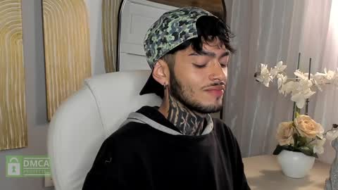 Snapshot of mihailleroy chatting on 01.30.25 MIHAIL LEROY finally independent model online show from 01.30.25