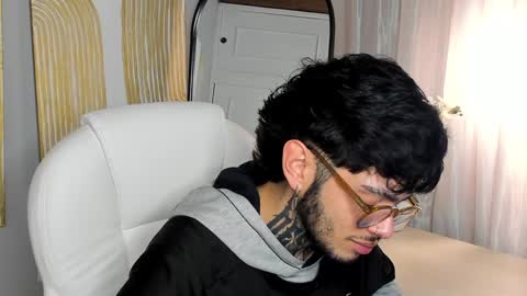 Snapshot of mihailleroy chatting on 02.05.25 MIHAIL LEROY finally independent model online show from 02.05.25